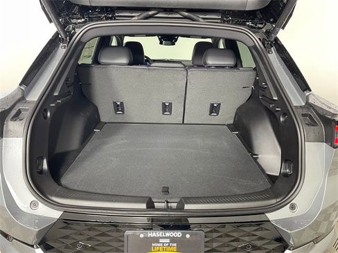 New 2026 Chevrolet Equinox EV RS image 17