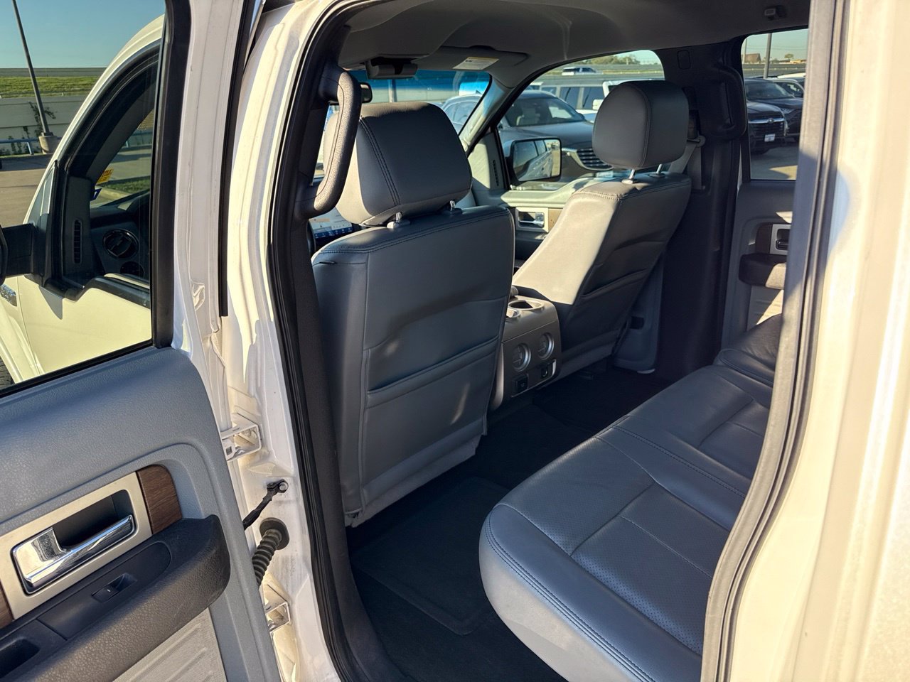 Used 2013 Ford F150 Lariat w/ Mid Equipment Group RWD image 7