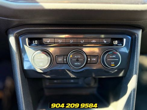 Used 2021 Volkswagen Tiguan SE FWD image 24