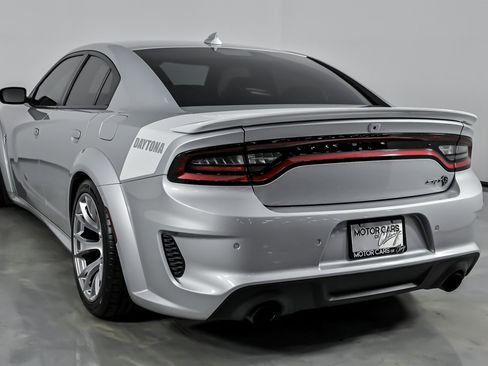 Used 2020 Dodge Charger SRT Hellcat w/ Navigation & Travel Group image 9