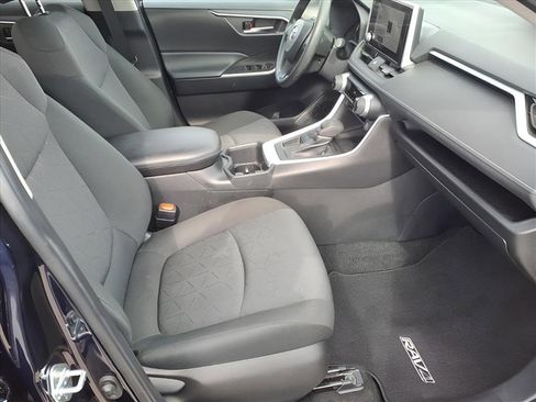 Used 2024 Toyota RAV4 XLE image 16