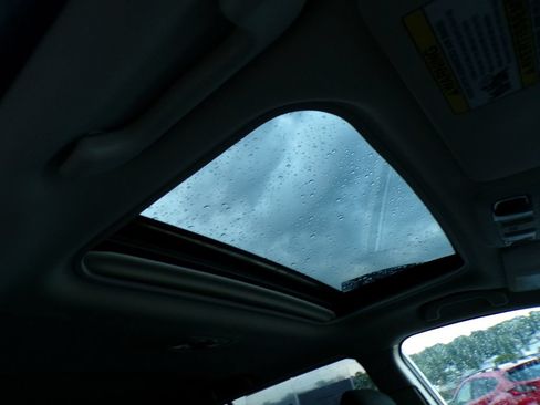 Used 2018 Subaru Outback 2.5i Premium AWD/4WD image 16