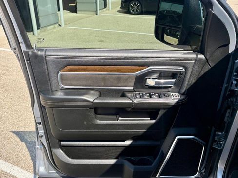 Used 2023 RAM 2500 Laramie AWD/4WD image 16