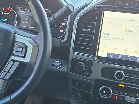 Used 2022 Ford F450 Lariat w/ Lariat Ultimate Package image 21