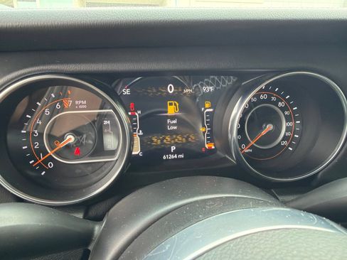 Used 2021 Jeep Gladiator Overland w/ Popular Equipment Package AWD/4WD image 4