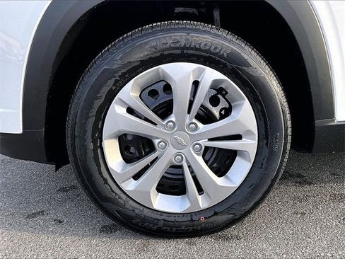 New 2026 Chevrolet Trax LS image 7