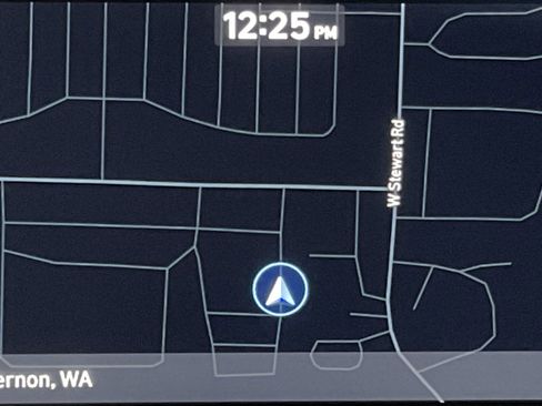 Used 2024 Hyundai Elantra Limited image 13