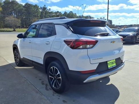 Used 2025 Chevrolet TrailBlazer LT image 4