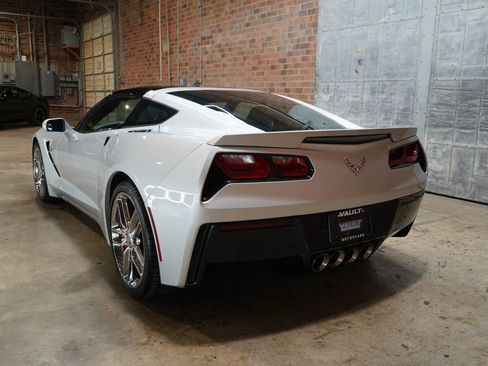 Used 2015 Chevrolet Corvette Stingray Coupe w/ Battery Protection Package RWD image 12