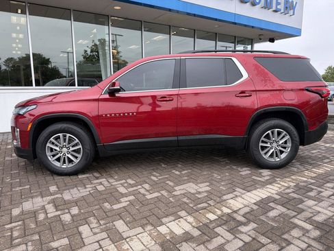 Used 2022 Chevrolet Traverse LT AWD/4WD image 2