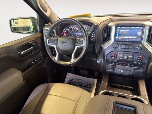Used 2021 Chevrolet Silverado 1500 LT Trail Boss AWD/4WD image 11
