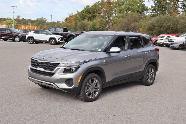 Used 2021 Kia Seltos LX AWD/4WD image 3