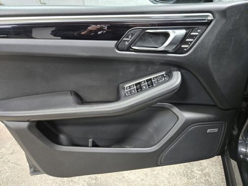 Used 2021 Porsche Macan S image 7