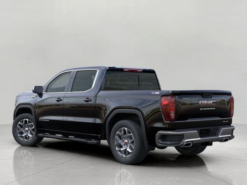 Used 2026 GMC Sierra 1500 SLE AWD/4WD image 3