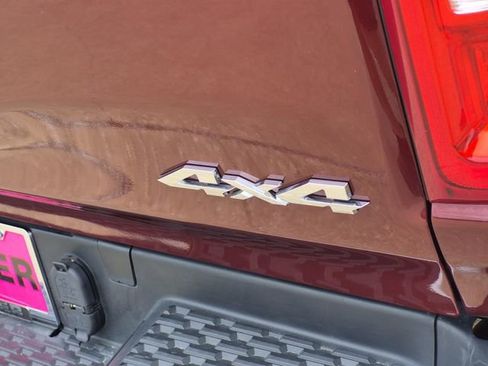 Used 2025 RAM 1500 Laramie AWD/4WD image 11