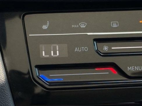 Used 2026 Volkswagen Jetta SE FWD image 20