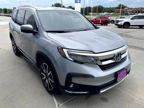 Certified 2021 Honda Pilot Touring image 4