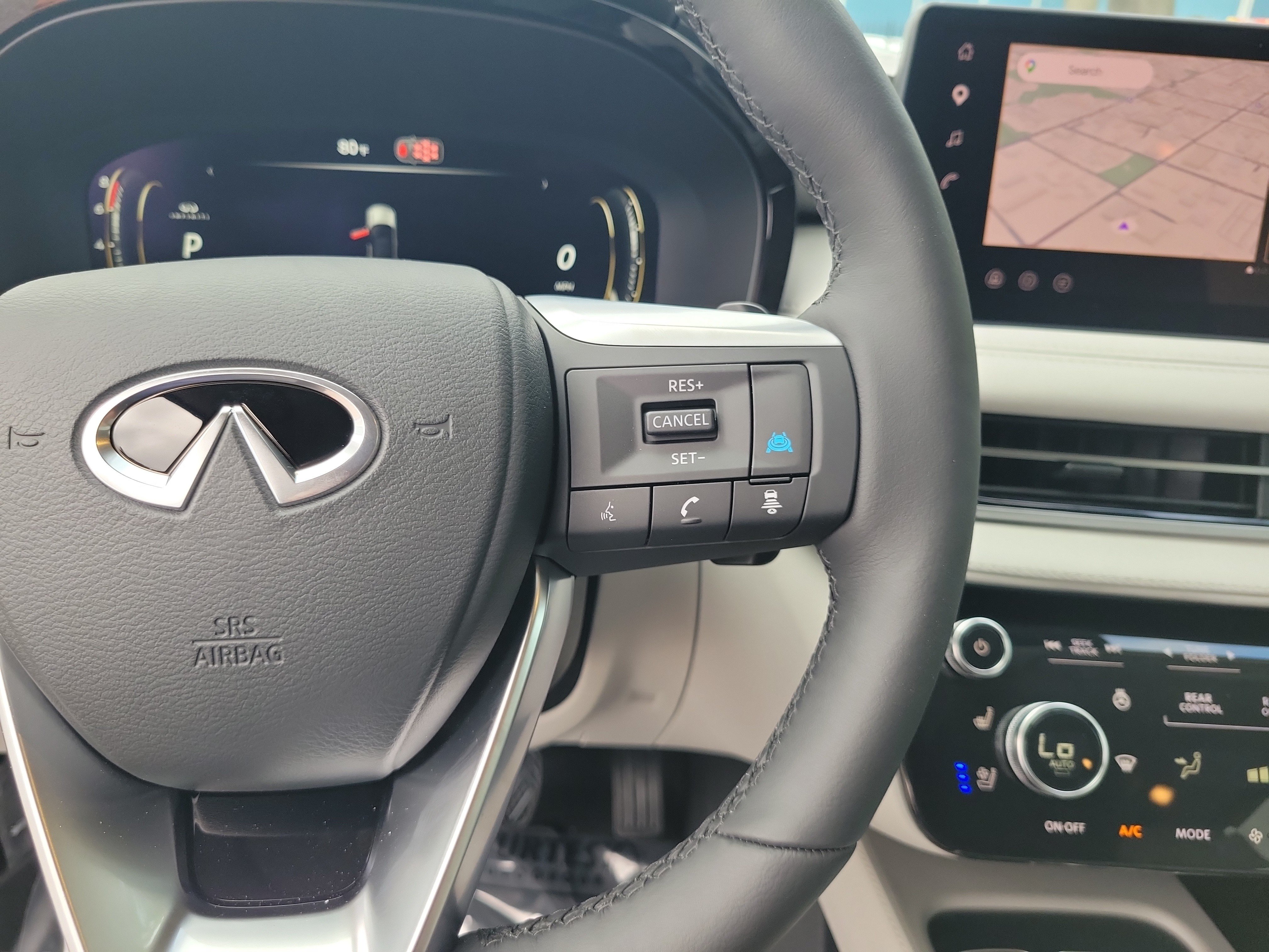 New 2027 INFINITI QX60 Luxe w/ Family Package FWD image 18