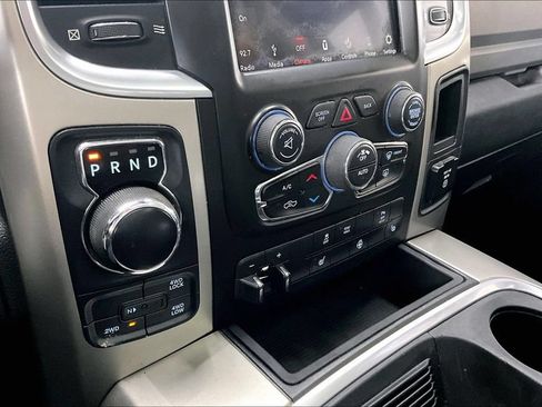 Used 2019 RAM 1500 Classic SLT AWD/4WD image 14