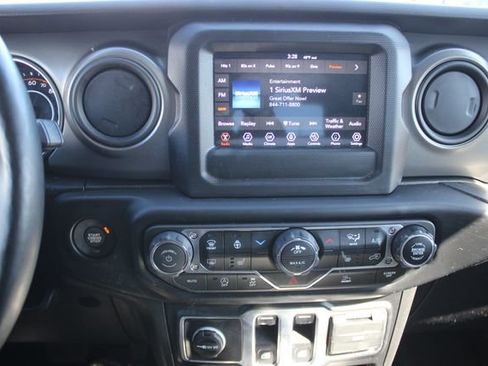 Used 2022 Jeep Wrangler Sport S image 4