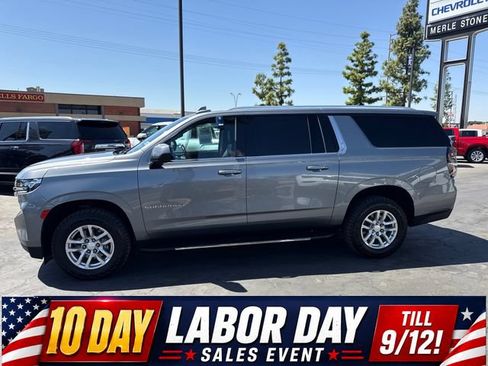 Certified 2022 Chevrolet Suburban LT AWD/4WD image 4