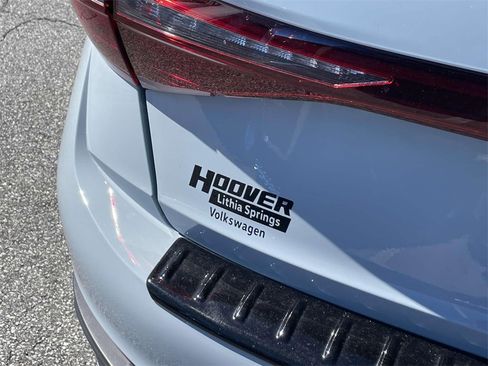 Used 2025 Volkswagen Jetta SE image 12