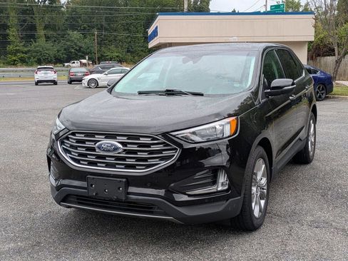 Used 2022 Ford Edge Titanium image 3