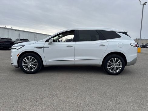Used 2024 Buick Enclave Essence w/ Experience Buick Package image 3