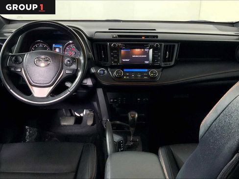 Used 2017 Toyota RAV4 SE image 15