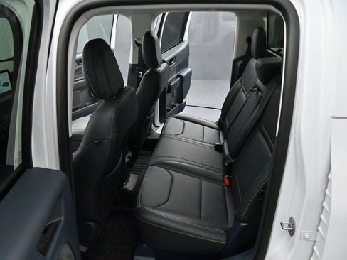 Used 2025 Ford Maverick Lobo AWD/4WD image 28