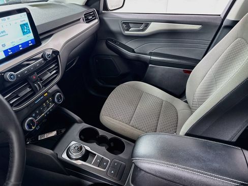 Used 2022 Ford Escape SE w/ SE Sport Appearance Package AWD/4WD image 23