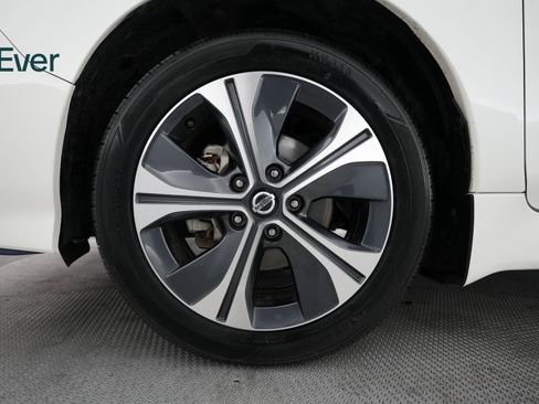 Used 2020 Nissan Leaf SV Plus image 20