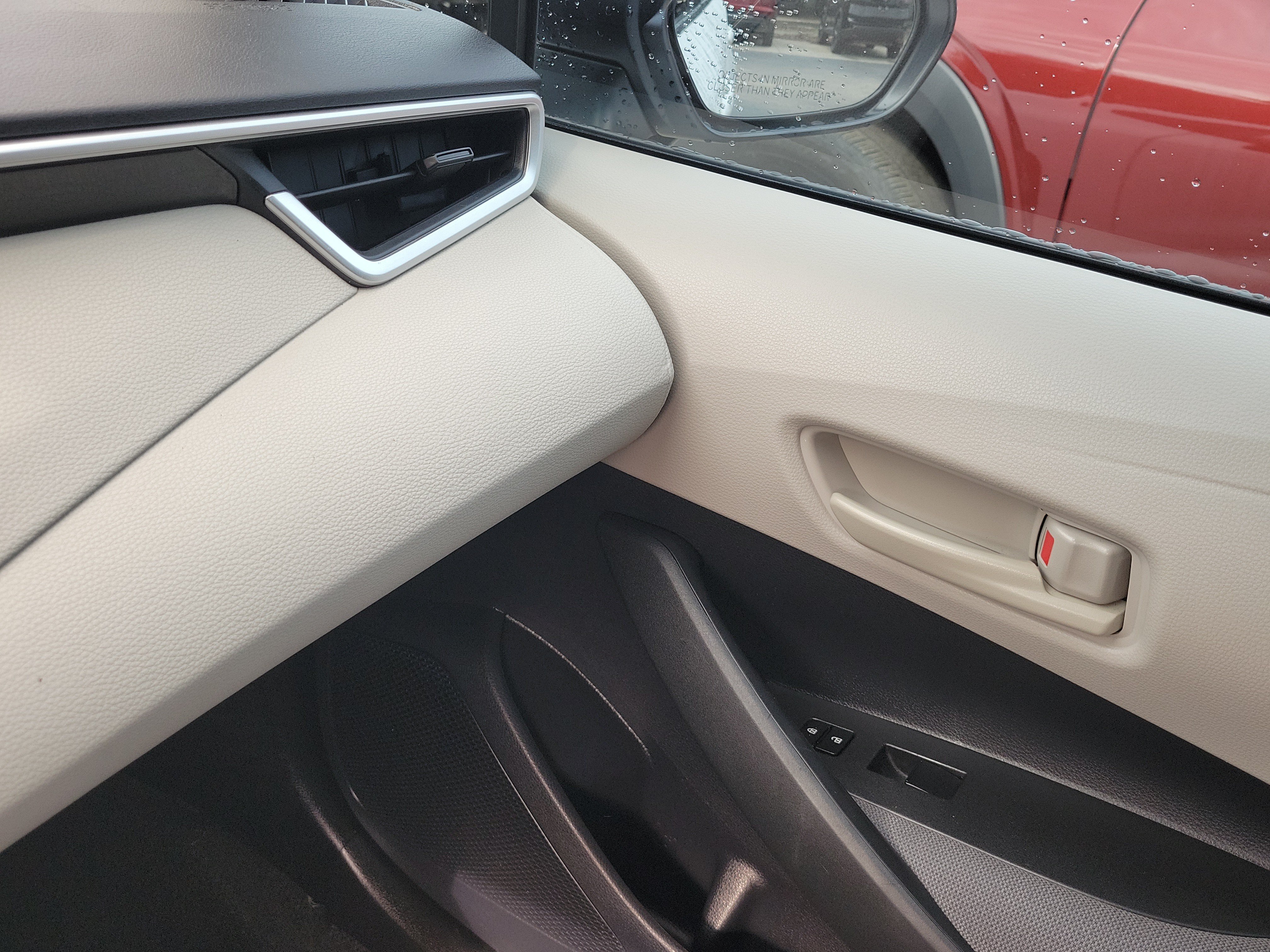 Used 2022 Toyota Corolla LE FWD image 27