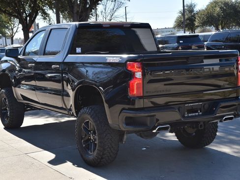 Used 2021 Chevrolet Silverado 1500 Custom Trail Boss w/ LPO, Dark Essentials Package image 10