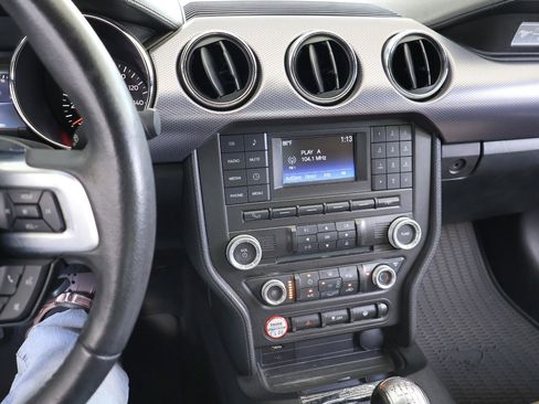 Used 2015 Ford Mustang GT RWD image 37
