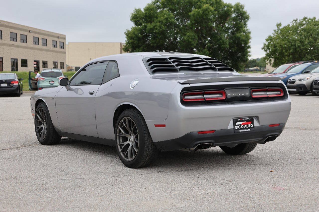 Used 2017 Dodge Challenger R/T RWD image 11