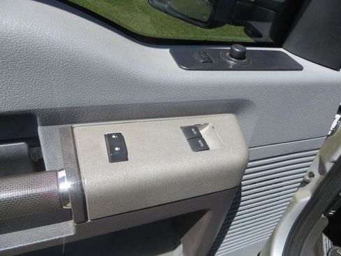 Used 2013 Ford F250 XLT w/ XLT Value Pkg image 13