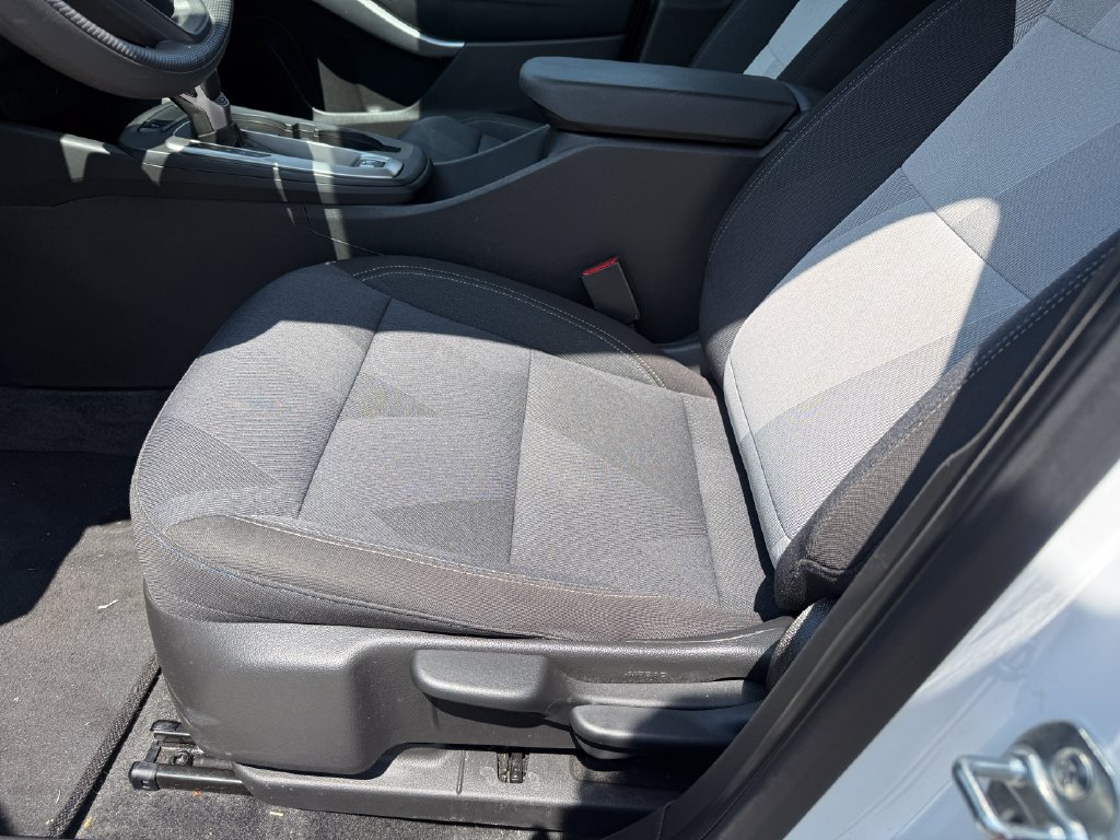 Used 2025 Chevrolet Trax LS FWD image 22