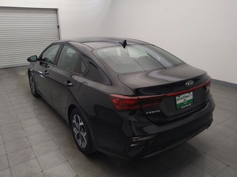 Used 2019 Kia Forte LXS FWD image 5