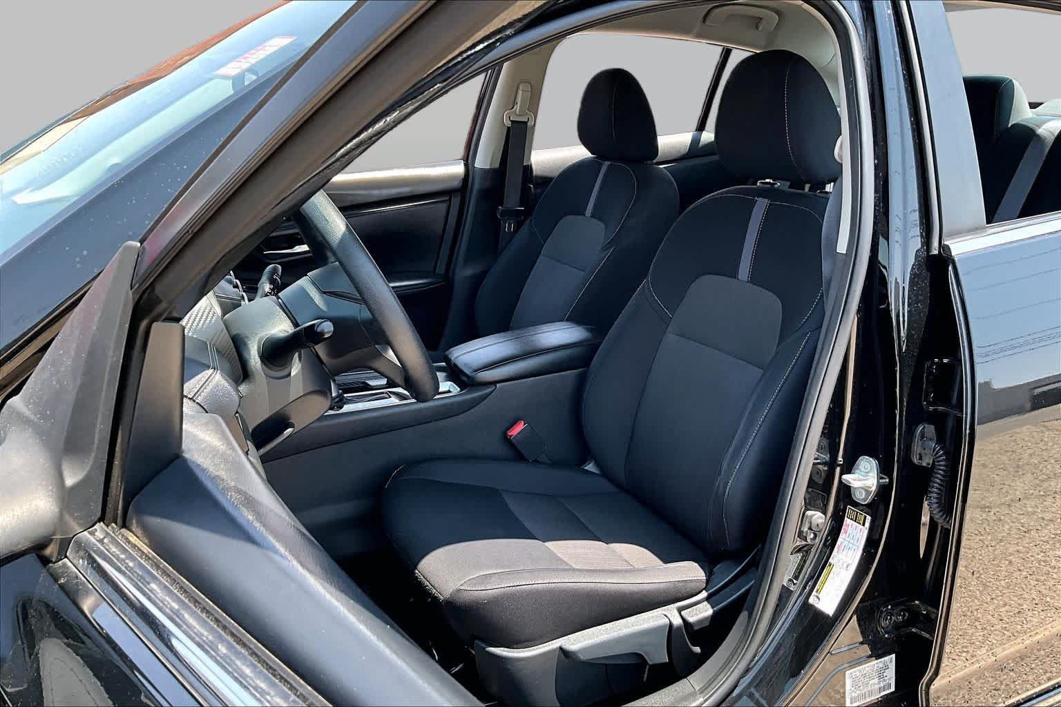 Used 2024 Nissan Sentra SV FWD image 8