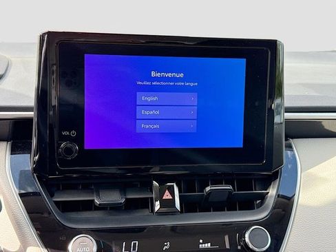 Used 2023 Toyota Corolla LE w/ LE Convenience Package image 17