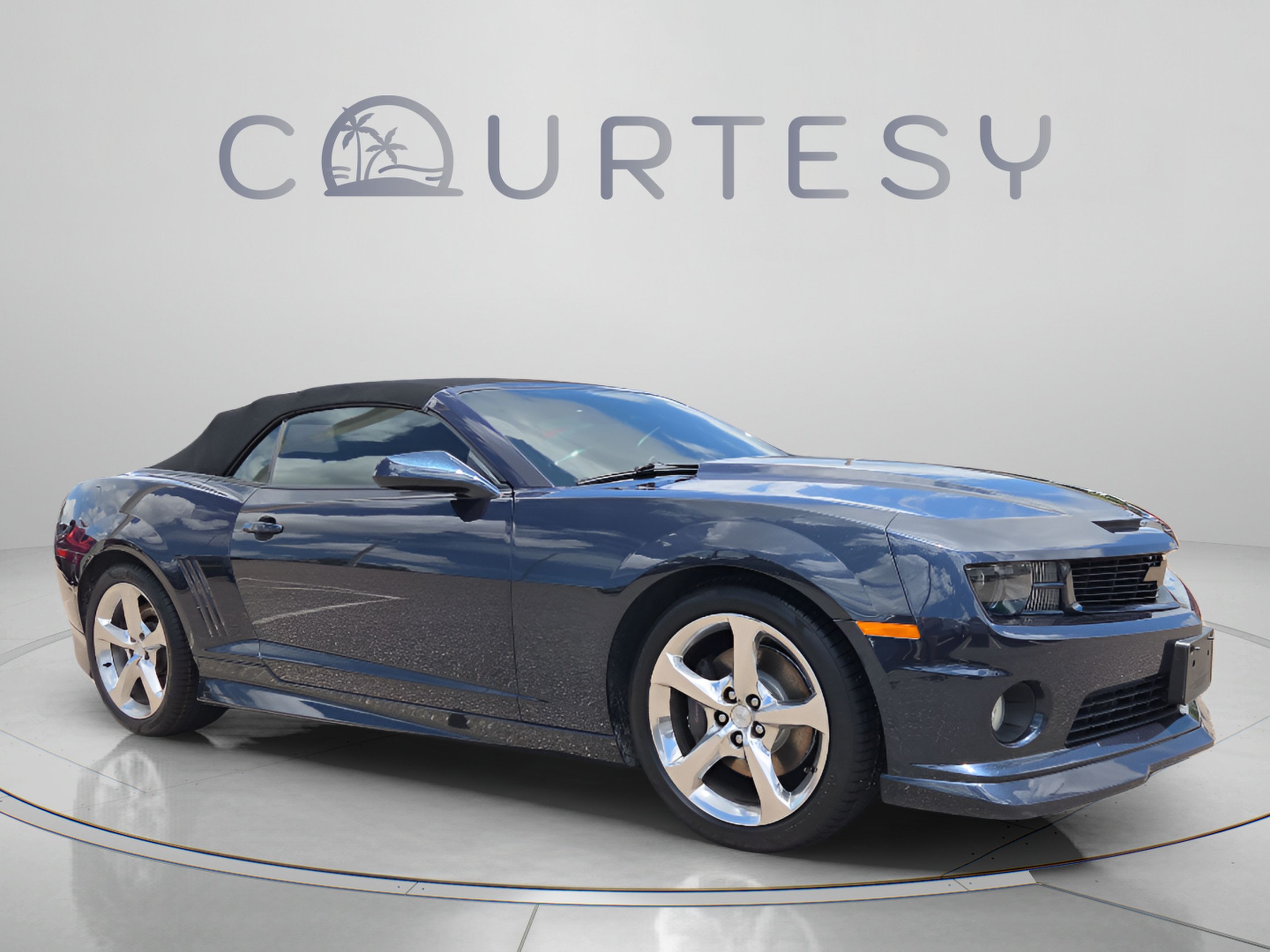 Used 2013 Chevrolet Camaro SS RWD image 7