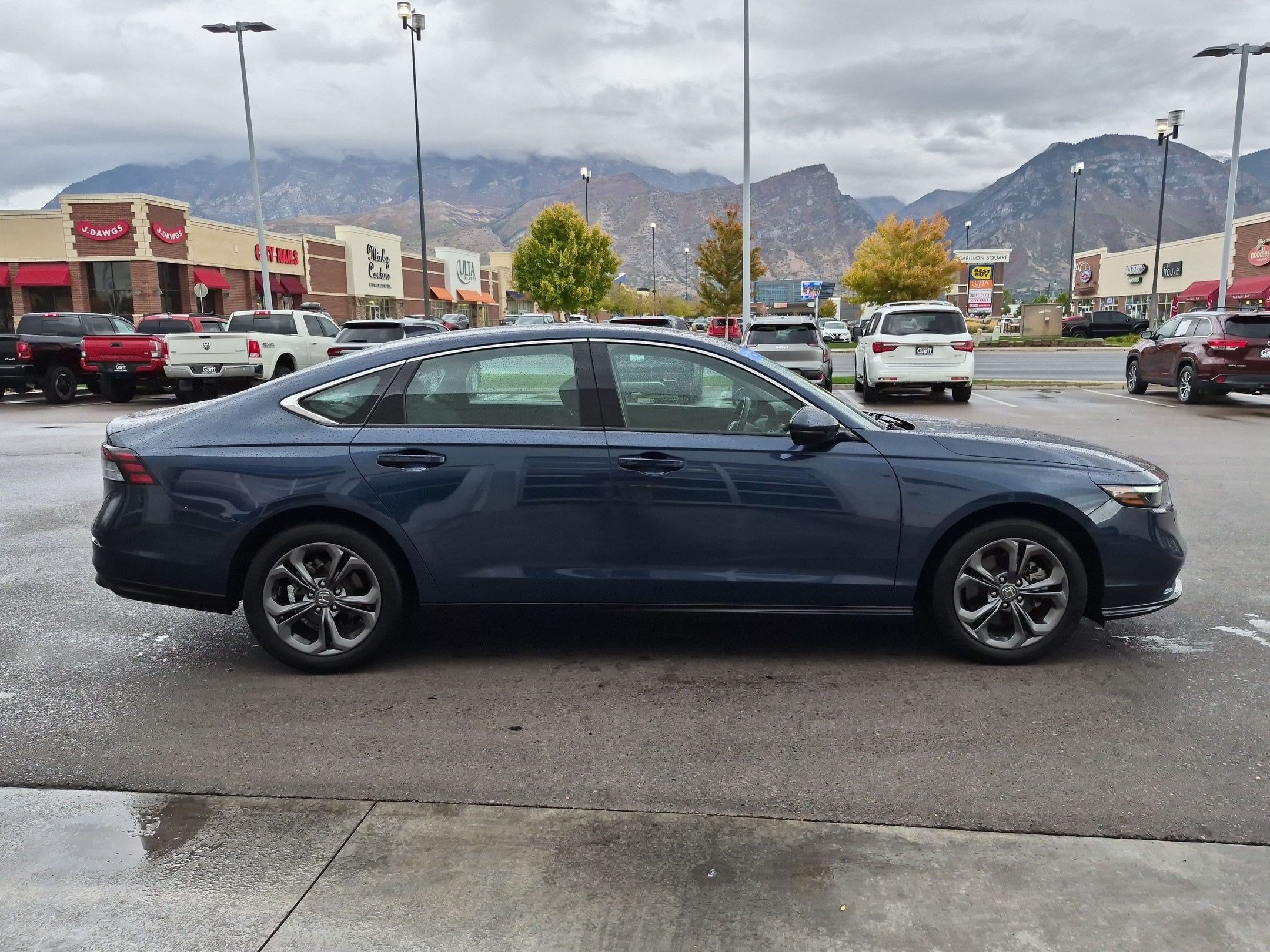 Used 2024 Honda Accord EX-L image 2
