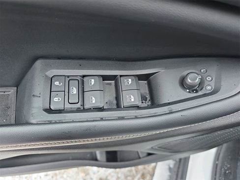 Used 2023 Jeep Grand Cherokee Laredo image 26