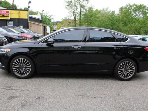 Used 2017 Ford Fusion SE w/ Fusion SE Technology Package FWD image 12