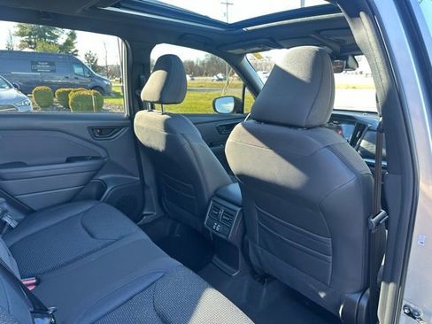 Used 2025 Subaru Forester Premium image 24