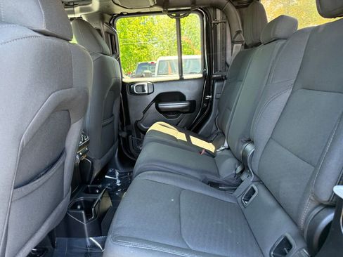 Used 2020 Jeep Gladiator Sport w/ Quick Order Package 24S AWD/4WD image 23