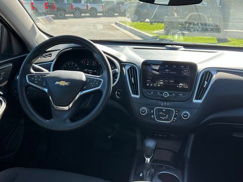 Used 2024 Chevrolet Malibu LS FWD image 21