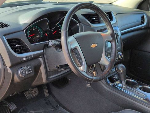 Used 2017 Chevrolet Traverse Premier image 10