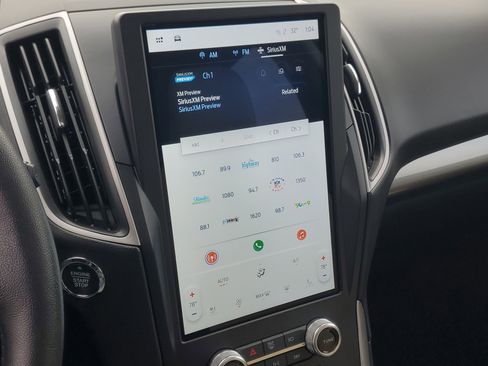 Used 2024 Ford Edge SEL w/ Convenience Package image 16